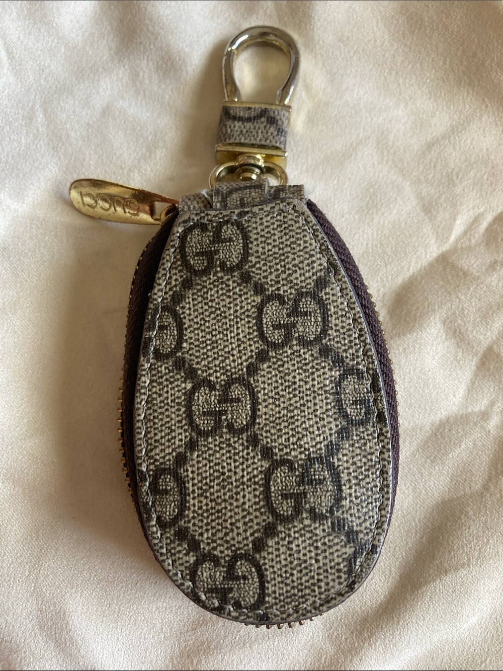 Gucci Gray GG Supreme Canvas Key & Card Holder with Gold Hardware
